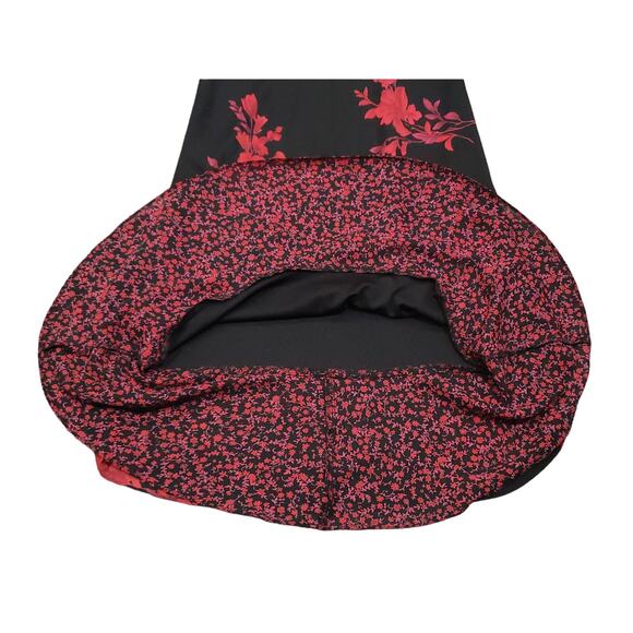 Miss Dorby Black & Red Floral Print Short Sleeved Christmas Holiday Party Dress - Picture 3 of 6